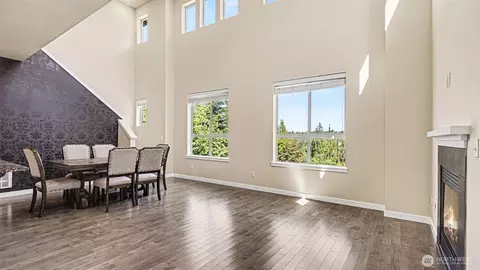 Dining - 16533 2nd Park SE, Bothell, WA 98012 photo 1 of 1