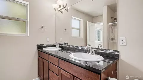 Bath - 16533 2nd Park SE, Bothell, WA 98012 photo 1 of 4