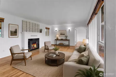 Living - 4828 Rucker Ave, Everett, WA 98203 photo 1 of 8