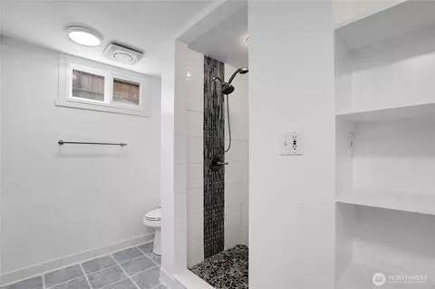 Bath - 4828 Rucker Ave, Everett, WA 98203 photo 4 of 4