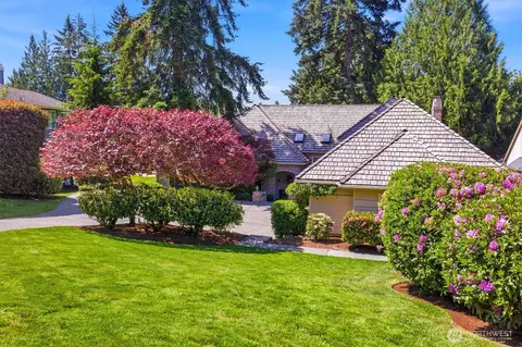13713 209th Ave NE, Woodinville, WA 98077