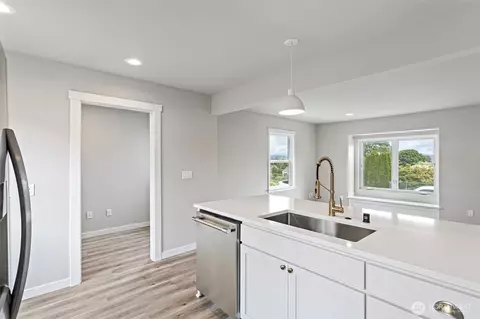Kitchen - 1624 Pine St, Everett, WA 98201 photo 4 of 5