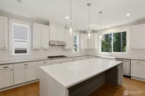 Kitchen - 9307 NE 173rd St, Bothell, WA 98011 photo 2 of 3