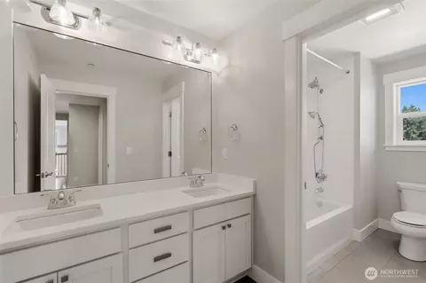 Bath - 9307 NE 173rd St, Bothell, WA 98011 photo 4 of 5