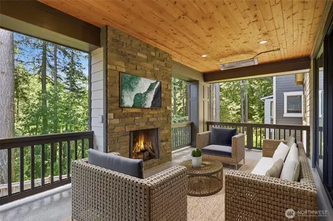 Exterior - 9307 NE 173rd St, Bothell, WA 98011 photo 4 of 7