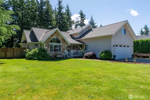 6898 Golf View Dr, Lynden, WA 98264