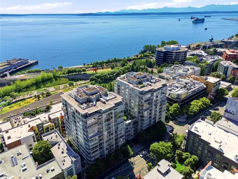 2929 1st Ave #817, Seattle, WA 98121
