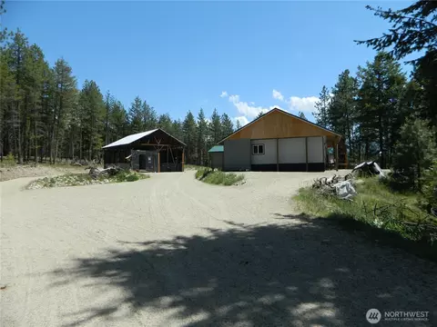 16 Summit Lake Rd, Tonasket, WA 98855