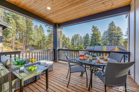 408 W 6th St, Cle Elum, WA 98922