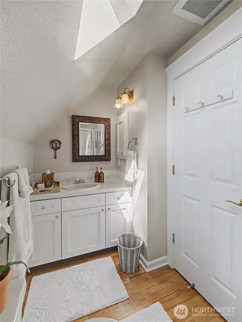 Bath - 27721 SE 400th Way, Enumclaw, WA 98022 photo 4 of 5