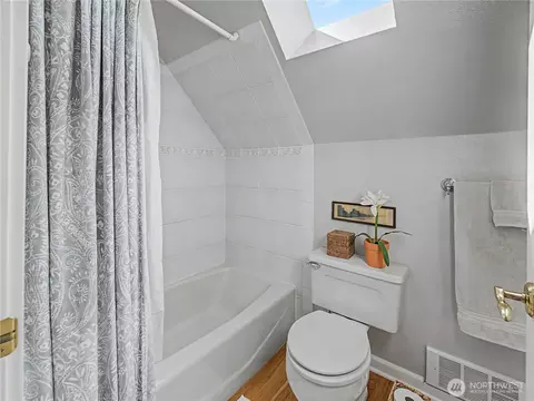 Bath - 27721 SE 400th Way, Enumclaw, WA 98022 photo 5 of 5
