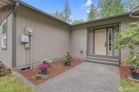 Exterior - 39322 310th Ave SE, Enumclaw, WA 98022 photo 2 of 9