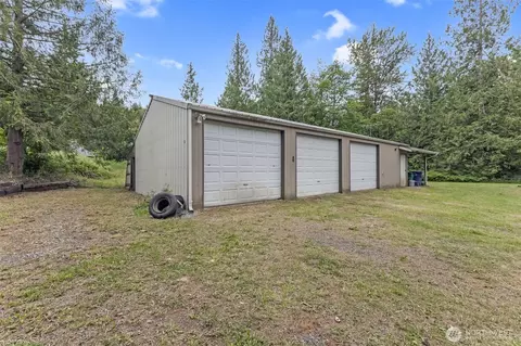 Exterior - 39322 310th Ave SE, Enumclaw, WA 98022 photo 8 of 9
