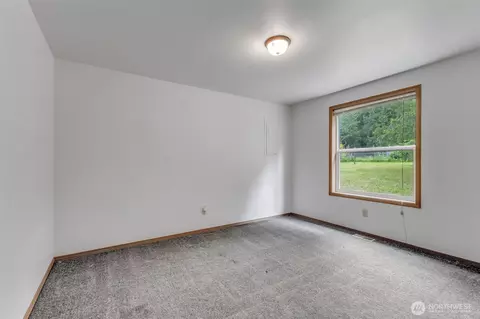 Bedroom - 39322 310th Ave SE, Enumclaw, WA 98022 photo 1 of 3