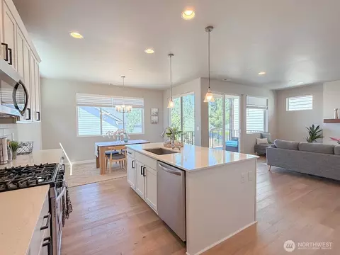 6843 46th St NE, Marysville, WA 98270