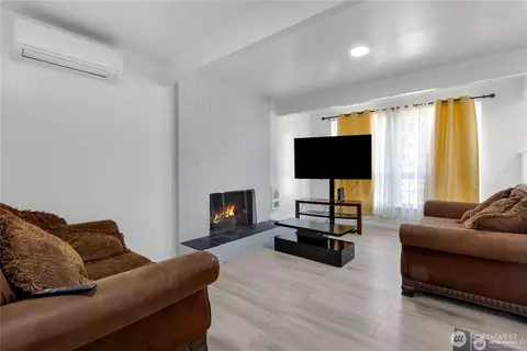 Living - 7412 E St, Tacoma, WA 98404 photo 1 of 1