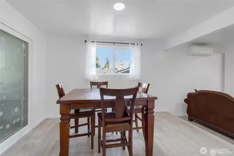 Dining - 7412 E St, Tacoma, WA 98404 photo 1 of 1