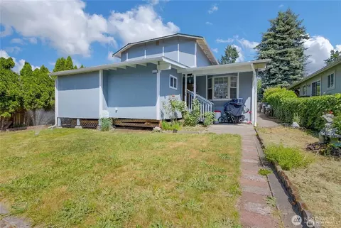 Exterior - 7412 E St, Tacoma, WA 98404 photo 3 of 4