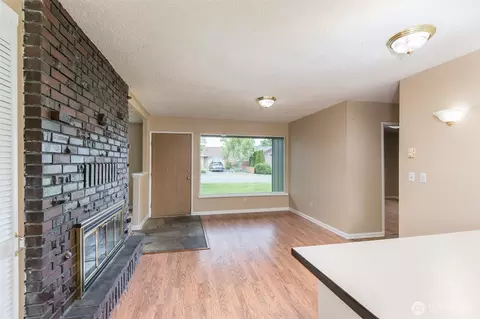 Living - 717 E Spruce St, Sequim, WA 98382 photo 2 of 5