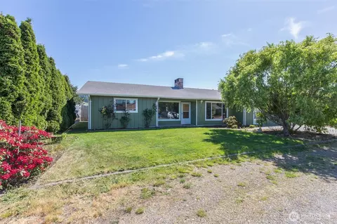 Exterior - 717 E Spruce St, Sequim, WA 98382 photo 2 of 15