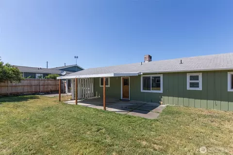 Exterior - 717 E Spruce St, Sequim, WA 98382 photo 6 of 15