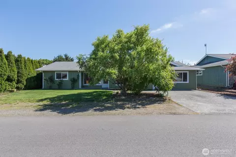 Exterior - 717 E Spruce St, Sequim, WA 98382 photo 3 of 15