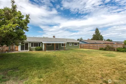 Exterior - 717 E Spruce St, Sequim, WA 98382 photo 8 of 15