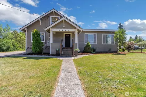 2704 104th St E, Tacoma, WA 98445
