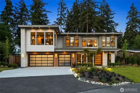 2202 102nd Pl SE, Bellevue, WA 98004