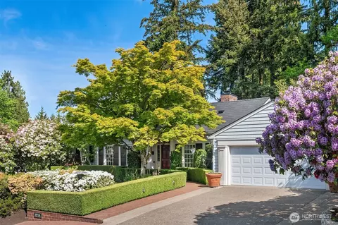 8914 SE 56th St, Mercer Island, WA 98040