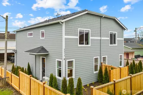 2217 Hoyt Ave #B, Everett, WA 98201