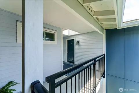 907 N 163rd St #A32, Shoreline, WA 98133