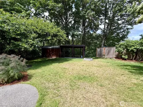 Exterior - 10021 7th Ave NW #E, Seattle, WA 98177 photo 2 of 4