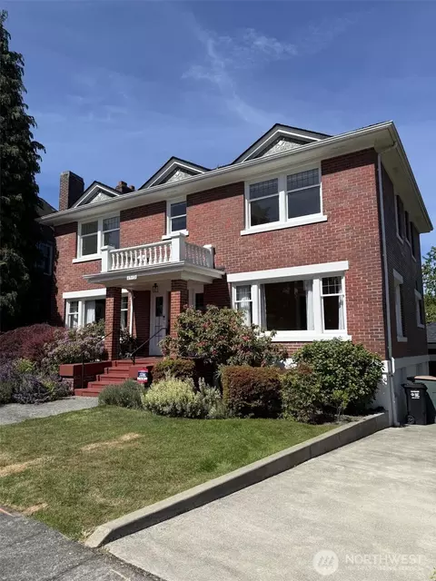 2615 Mount St Helens Pl S, Seattle, WA 98144