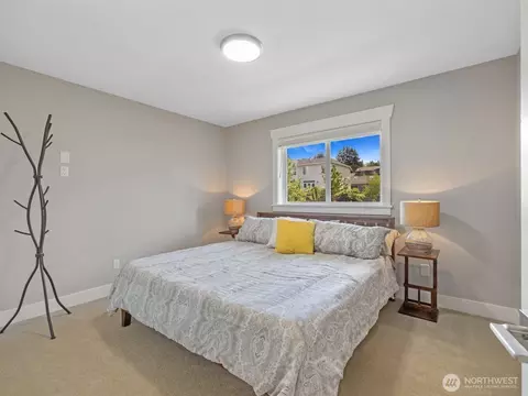 Bedroom - 4909 Chinook Dr, Everett, WA 98203 photo 2 of 3