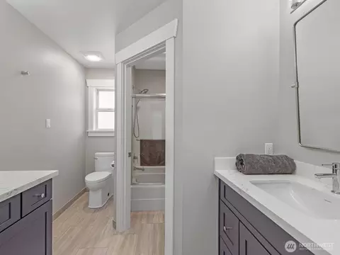 Bath - 4909 Chinook Dr, Everett, WA 98203 photo 6 of 6