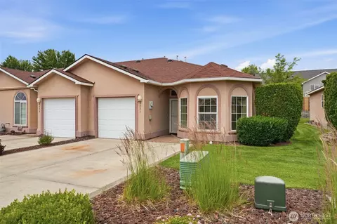 9821 Mia Ln, Pasco, WA 99301