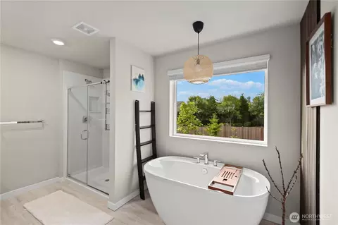 Bath - 4423 228th Pl SE, Bothell, WA 98021 photo 3 of 4