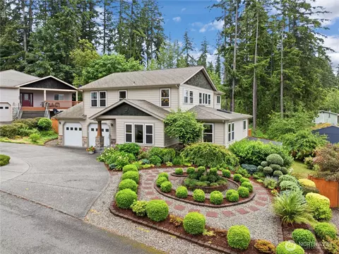 1963 NW Rampart Ridge Ct, Bremerton, WA 98311