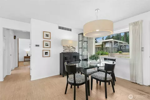 Dining - 4612 View Dr, Everett, WA 98203 photo 1 of 3