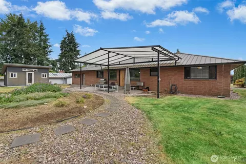 Exterior - 4612 View Dr, Everett, WA 98203 photo 10 of 11
