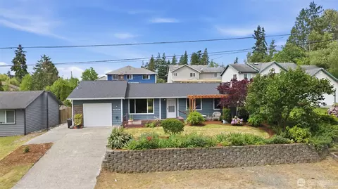 20122 32nd Ave W, Lynnwood, WA 98036