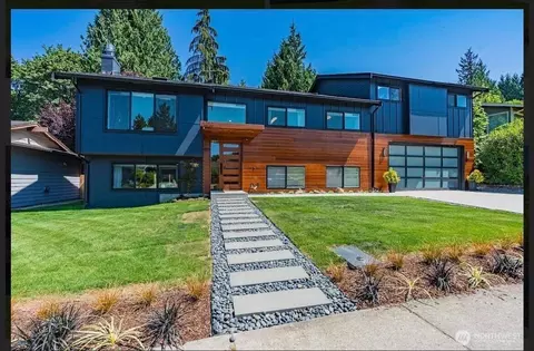 1210 Kenoyer Dr, Bellingham, WA 98229