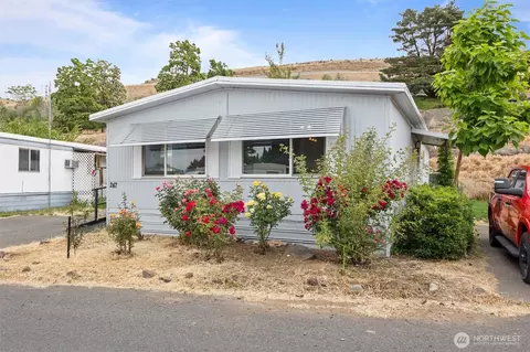 2205 Butterfield Rd #247, Yakima, WA 98901