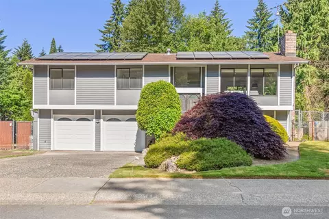 10914 165th Pl NE, Redmond, WA 98052