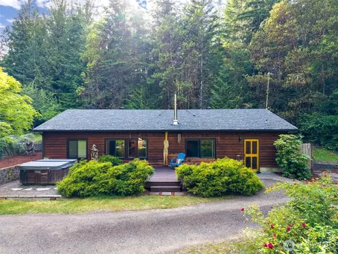 14223 Anatevka Ln SE, Olalla, WA 98359