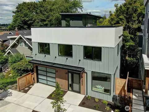 2622 Mayfair Ave N, Seattle, WA 98109