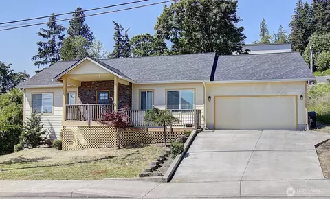 460 Ivy St, Kalama, WA 98625