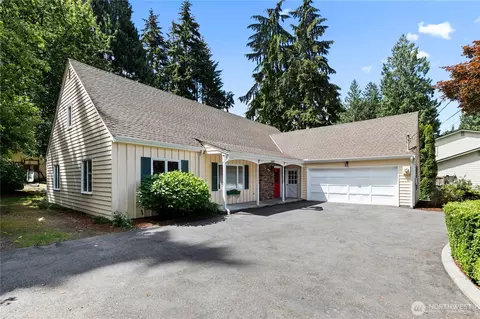 2401 SW 316th St, Federal Way, WA 98023