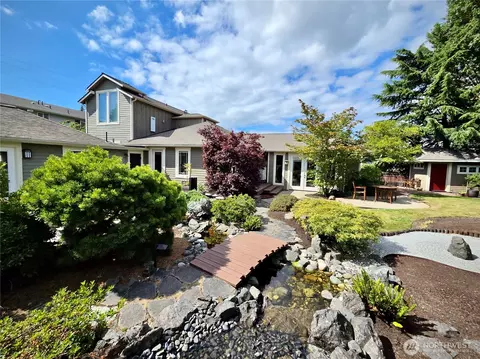 809 33rd St, Anacortes, WA 98221